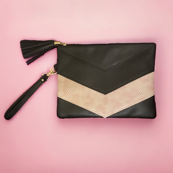 Handbags - LIKE NEW Black & Cream Python Embossed Chevron Cosmetic Pouch with Wristlet